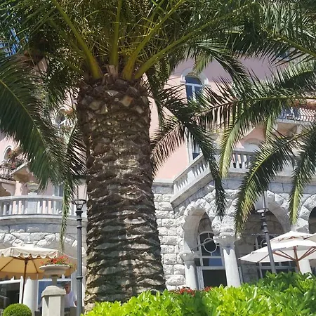 Josephine's Garden Apartment Opatija