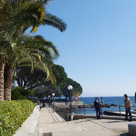 Apartment Josephine's Garden *